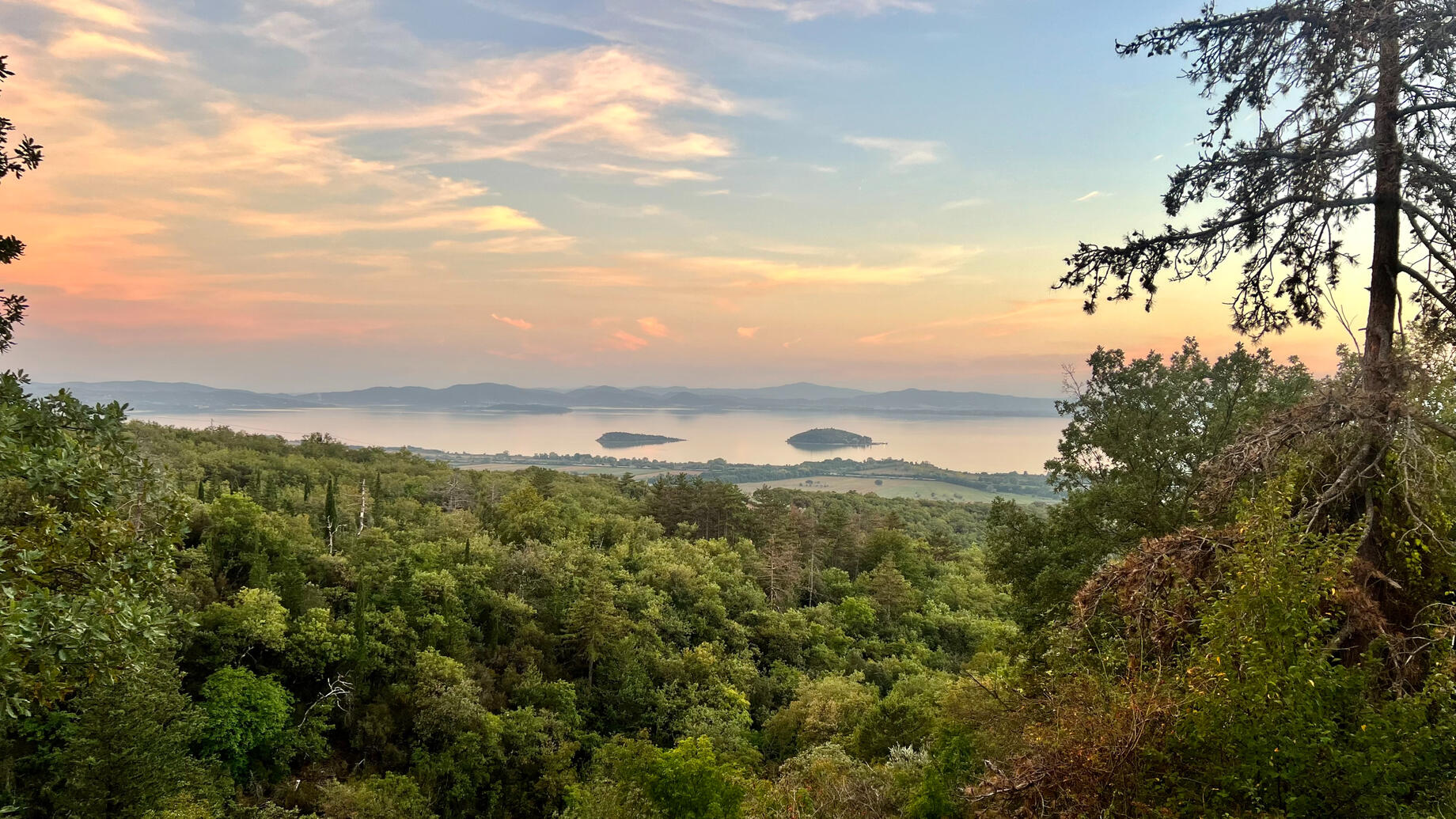 glamping umbria lago trasimeno