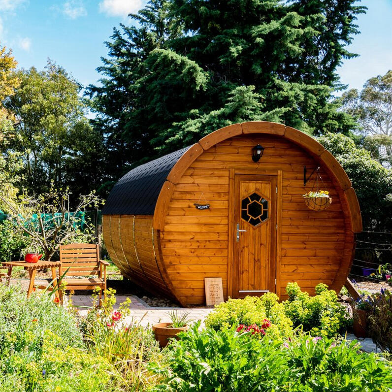Dormire in una botte in umbria Dormire in una botte di legno glamping umbria